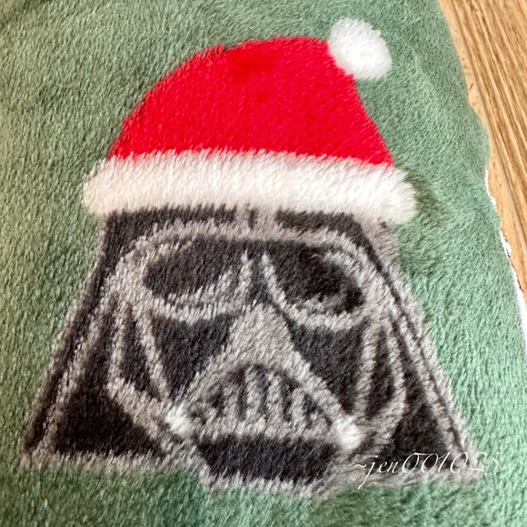 Star Wars Christmas Blanket Vader & Stormtroopers Santa Hat 5x6 ft - The Big One - Picture 9 of 9